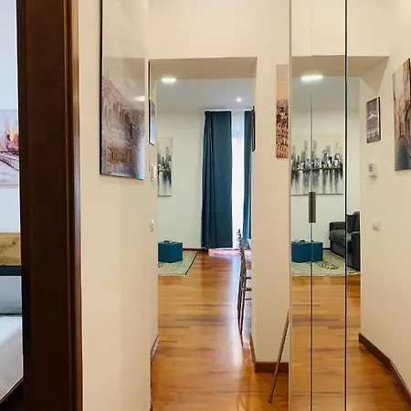 Cosy New In Portello Certosa Апартаменты *